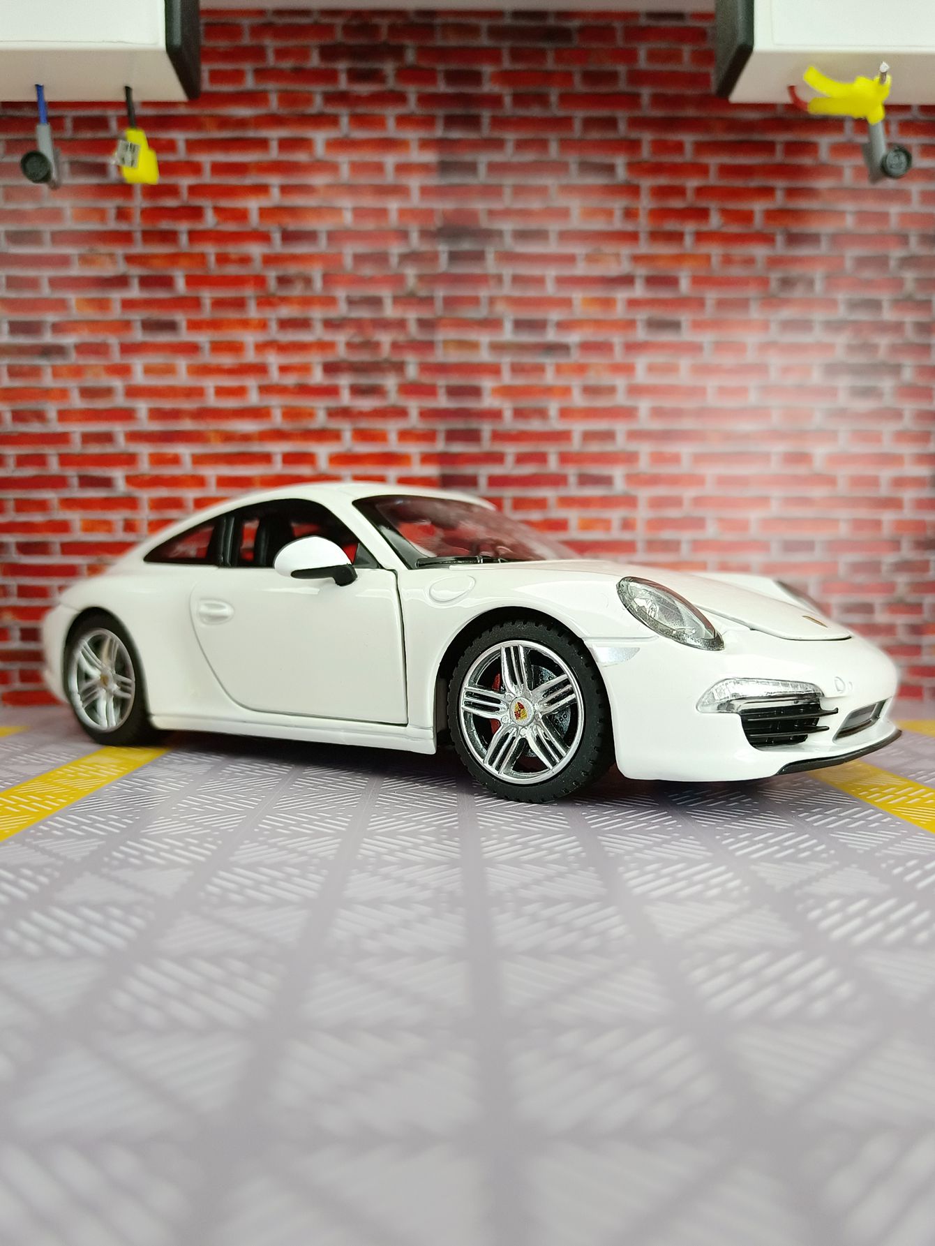 Rastar 1:24 Porsche 911 Alaşım - Model Kit Porsche 911 incelemesi ve fiyatı
